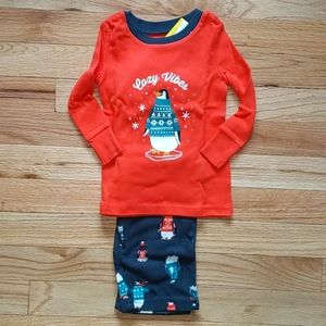 🐧 ❄️ NWT Penguin Sleep Outfit - 12-18 M